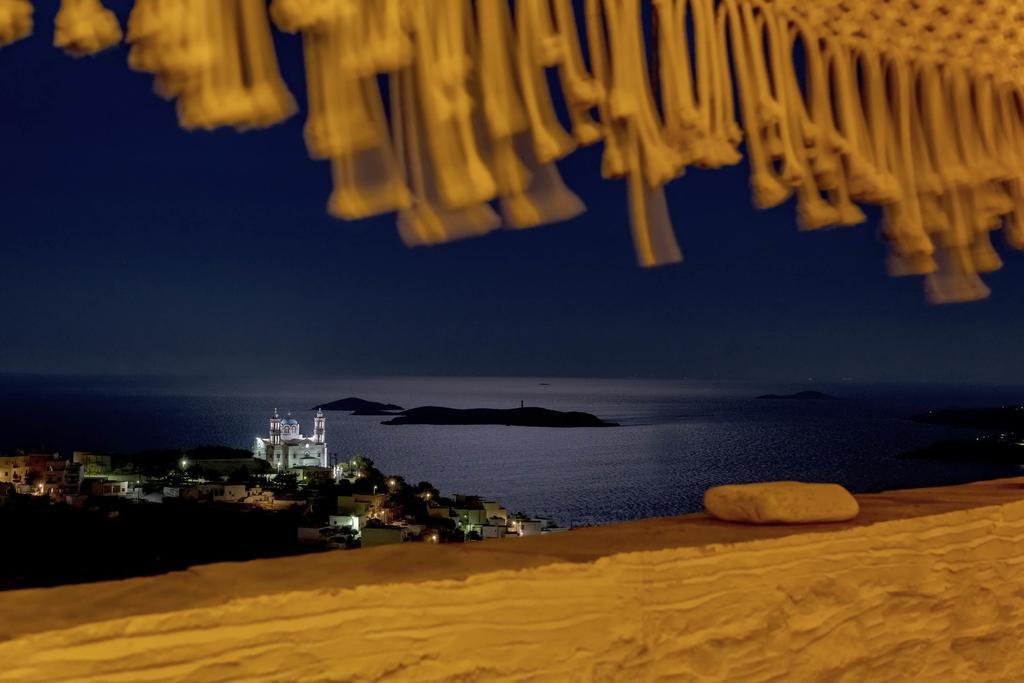 فندق Wind Tales إرموبولّي المظهر الخارجي الصورة
